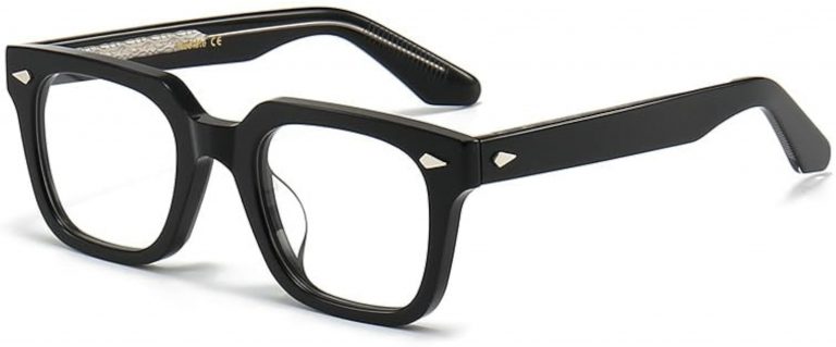 Вибір окулярів з пластиковою оправою: зручність, стиль та доступність